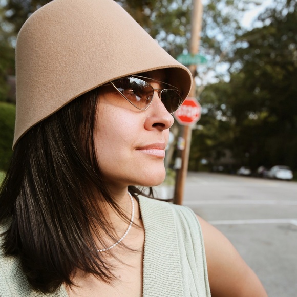 Meet your Posher, Nicole - Picture 1 of 1